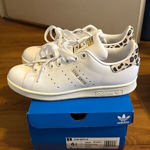 Adidas Stan Smith Cloud White Leopard Size 6.5 NEW
